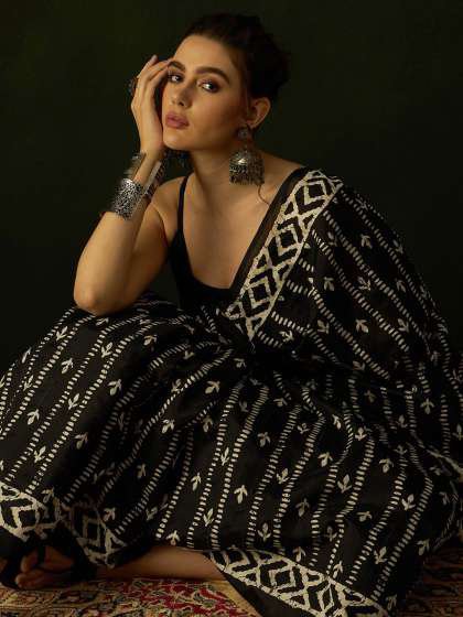 Zehnaseeb Black