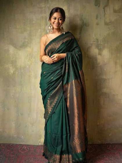 Alankrita Aqua Jade