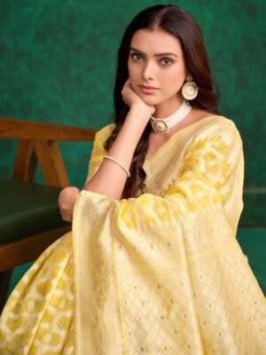Devika Daffodil Dream